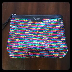 Victoria’s Secret Zip Hand Bag